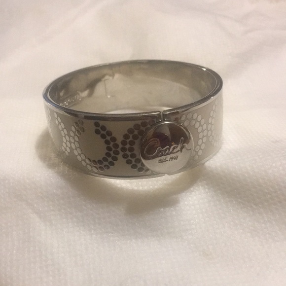 COACH METAL SIGNATURE BRACELET - Picture 1 of 4